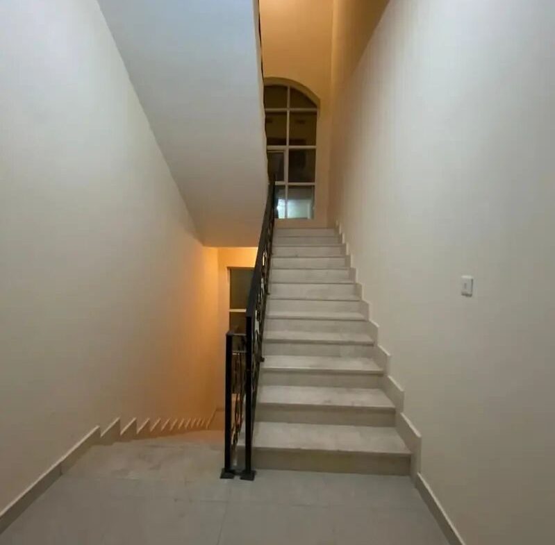 799