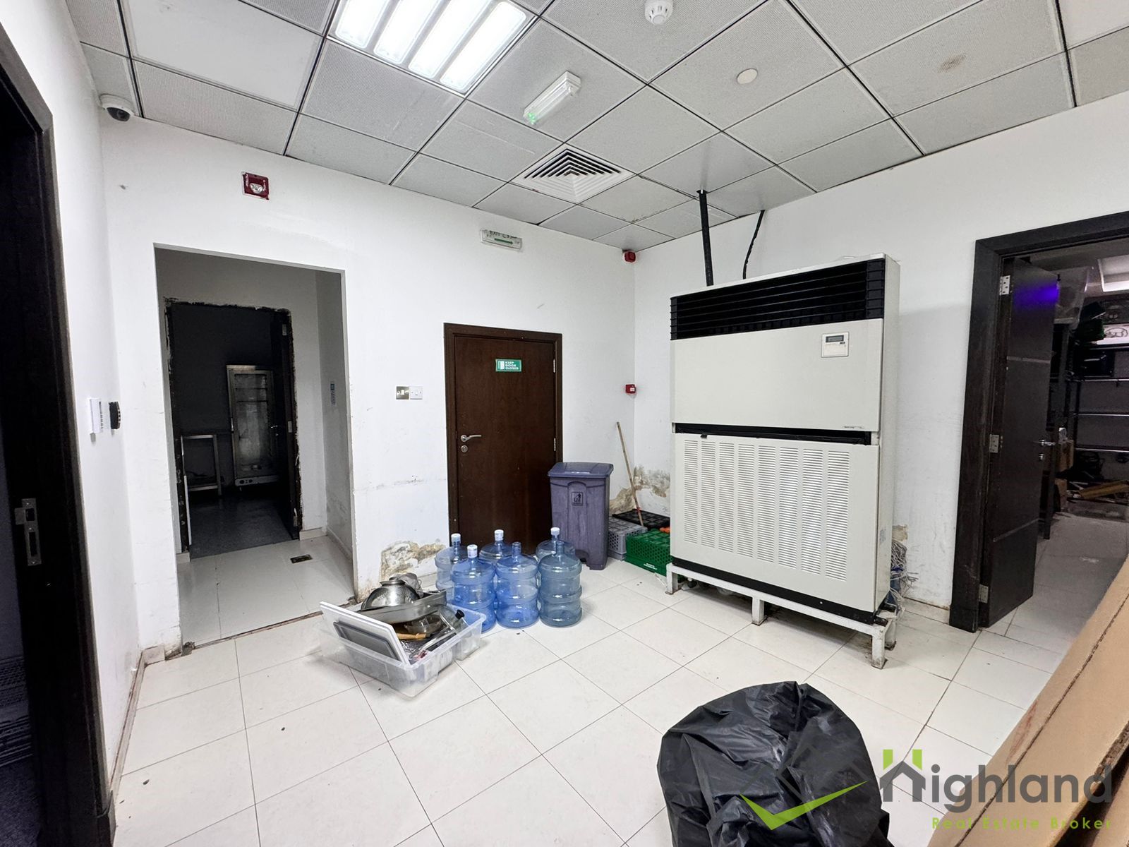 Showroom-Ground-Floor-170SQM-Basement-235-SQM-13 Showroom | Ground Floor 170SQM | Basement 235 SQM