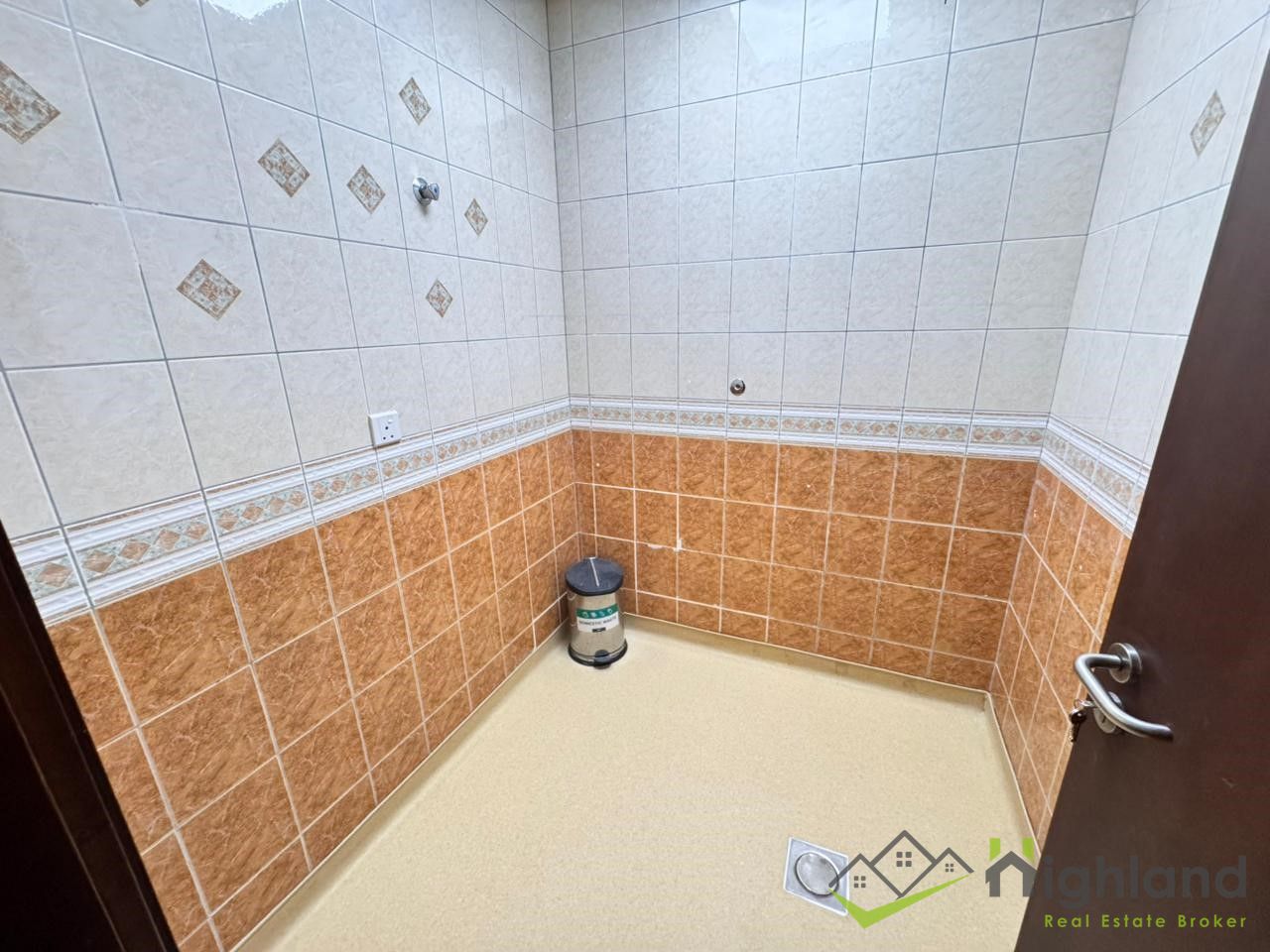Ready-Office-Full-Commercial-Accessible-Location-2 Ready Office | Full Commercial | Accessible Location