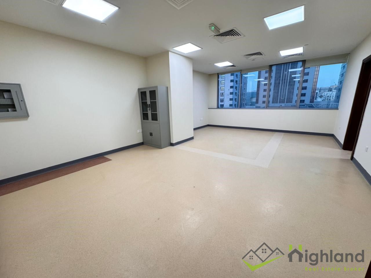 Ready-Office-Full-Commercial-Accessible-Location-3 Ready Office | Full Commercial | Accessible Location