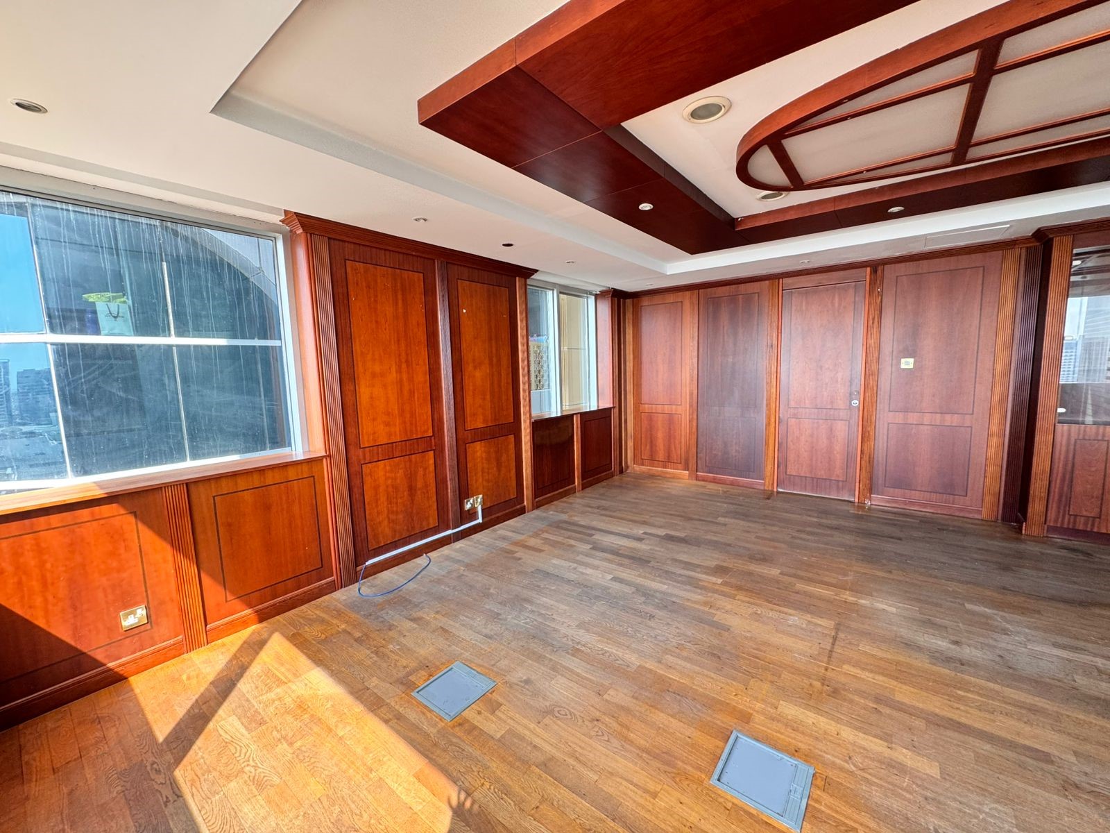 Spacious 118 SQM Office | Full Commercial Building | Permit 20260001495606